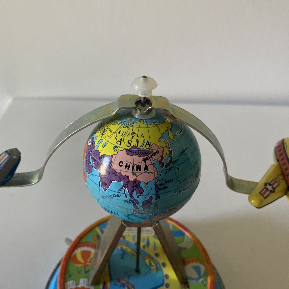 Vintage Retro Wind-Up Tin Metal Toy Universal Planes Fly Around Globe - Picture 3 of 10